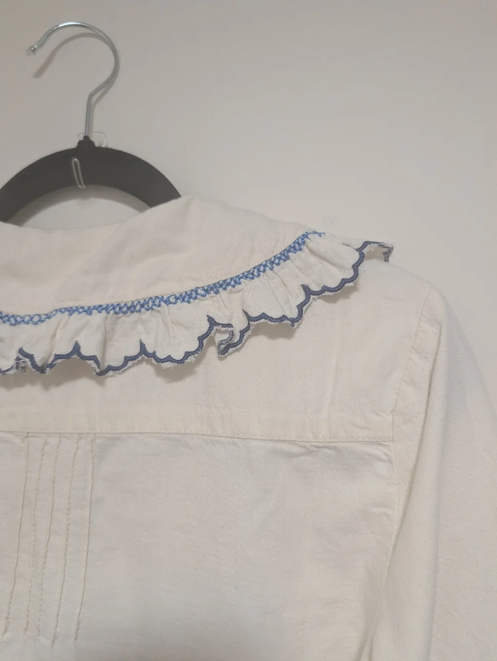 seventy + mochi | Phoebe Blouse In Ecru/Electric Blue - Picture 10 of 15